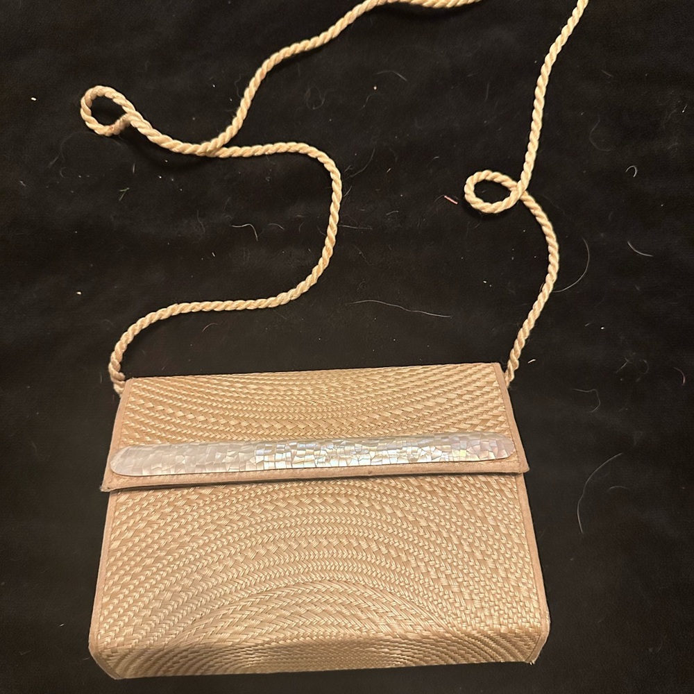 Vintage Cora Jacobs, Elegant Beige Woven Clutch/Shoulder Bag w/ mother of pearl